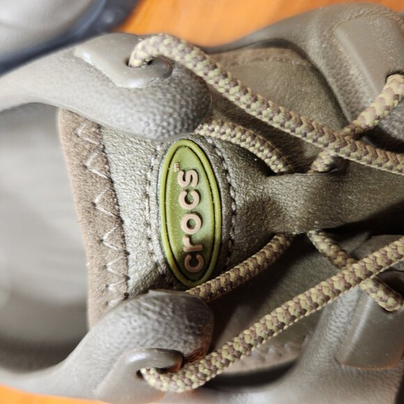 CROCS Classic Hiker Suede Green Clog/Sandal Men (10)/Women (12) main image 4